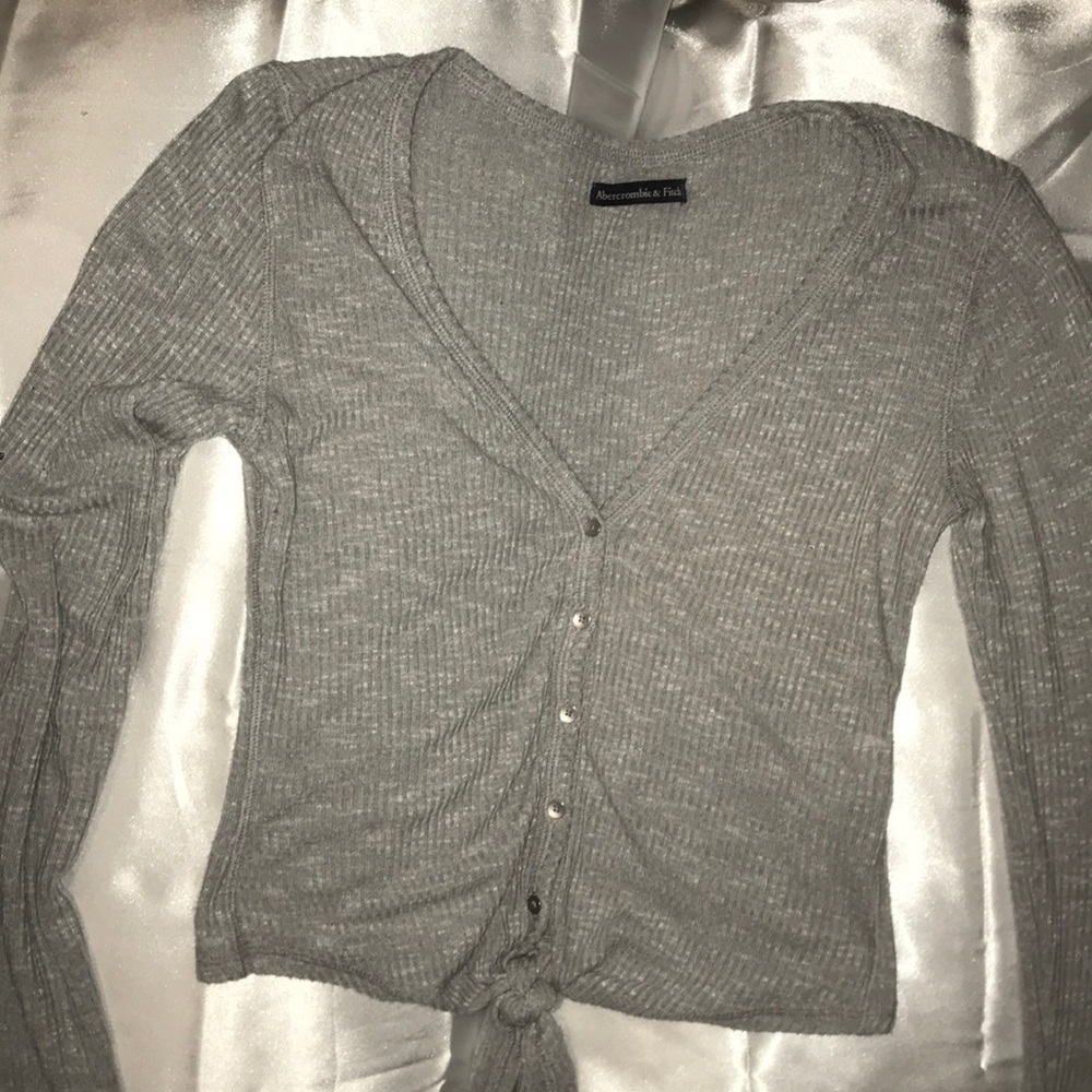 Front tie top
